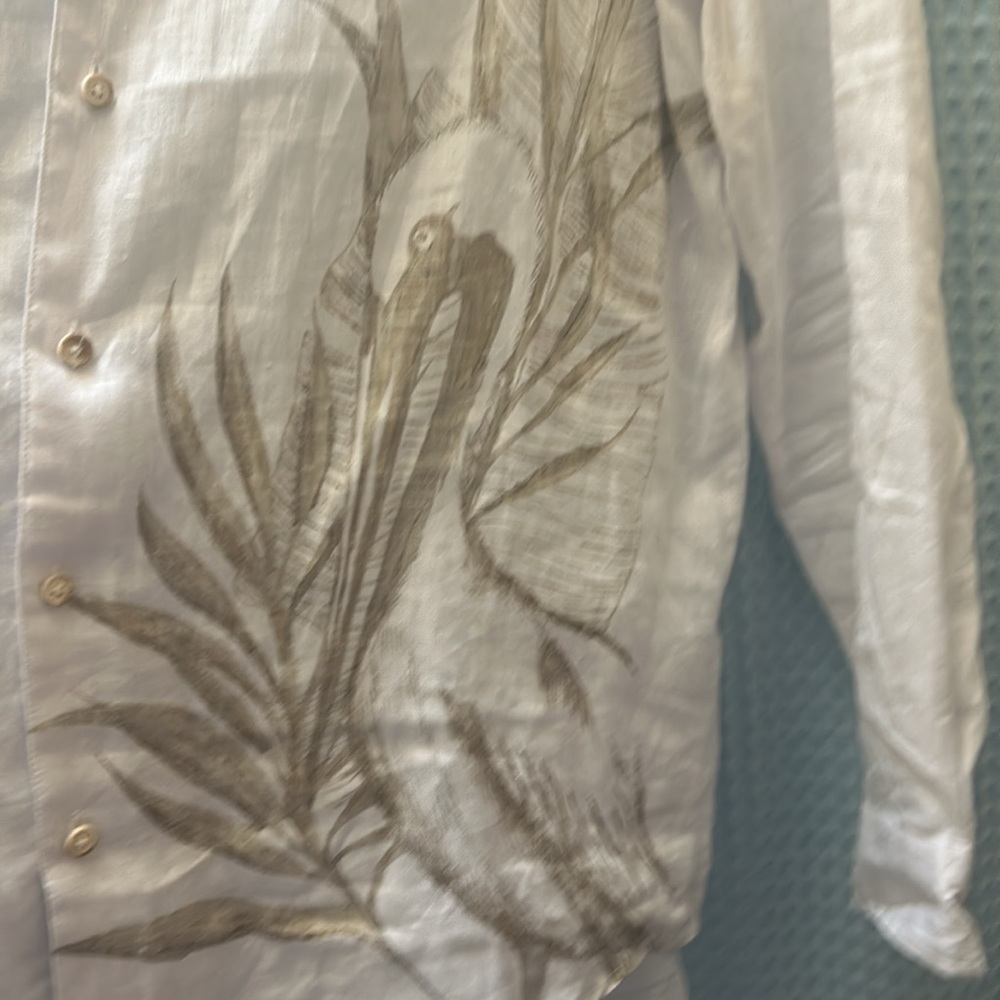 100% linen beautiful collared shirt with gorgeous design so breathable size L